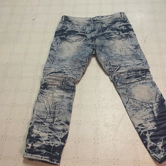 Red Ape Size 40X30 - Picture 12 of 13